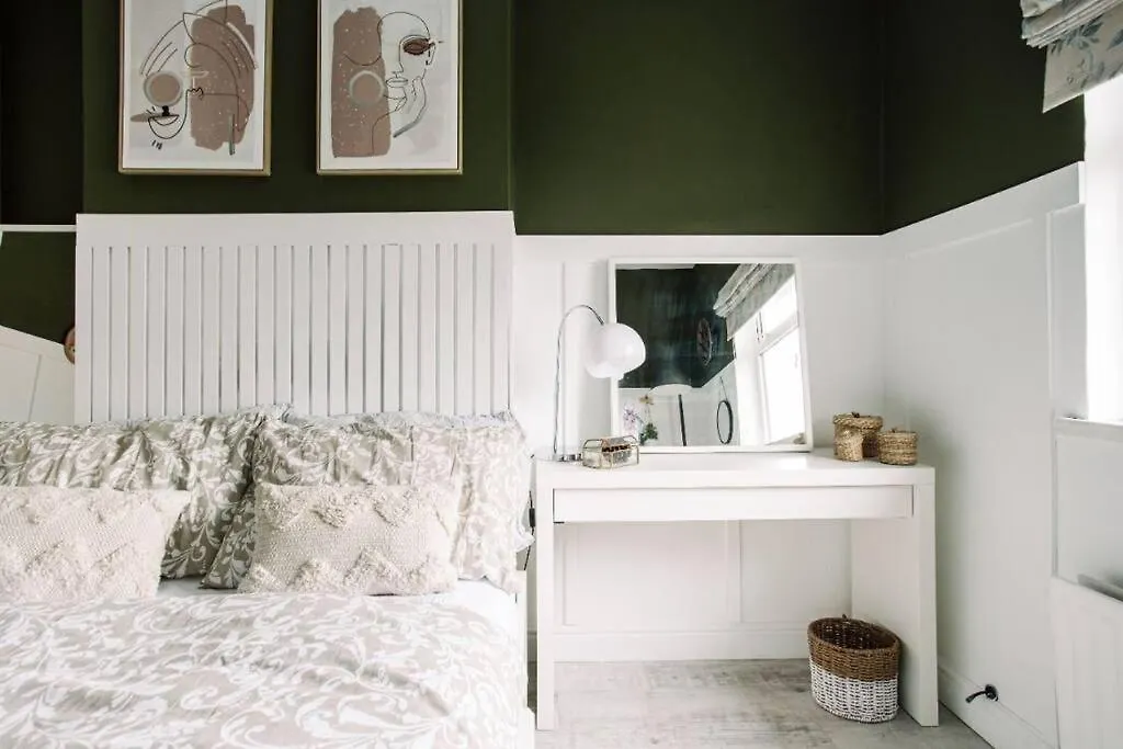 Modern & Stylish Home In The Heart Of Belfast