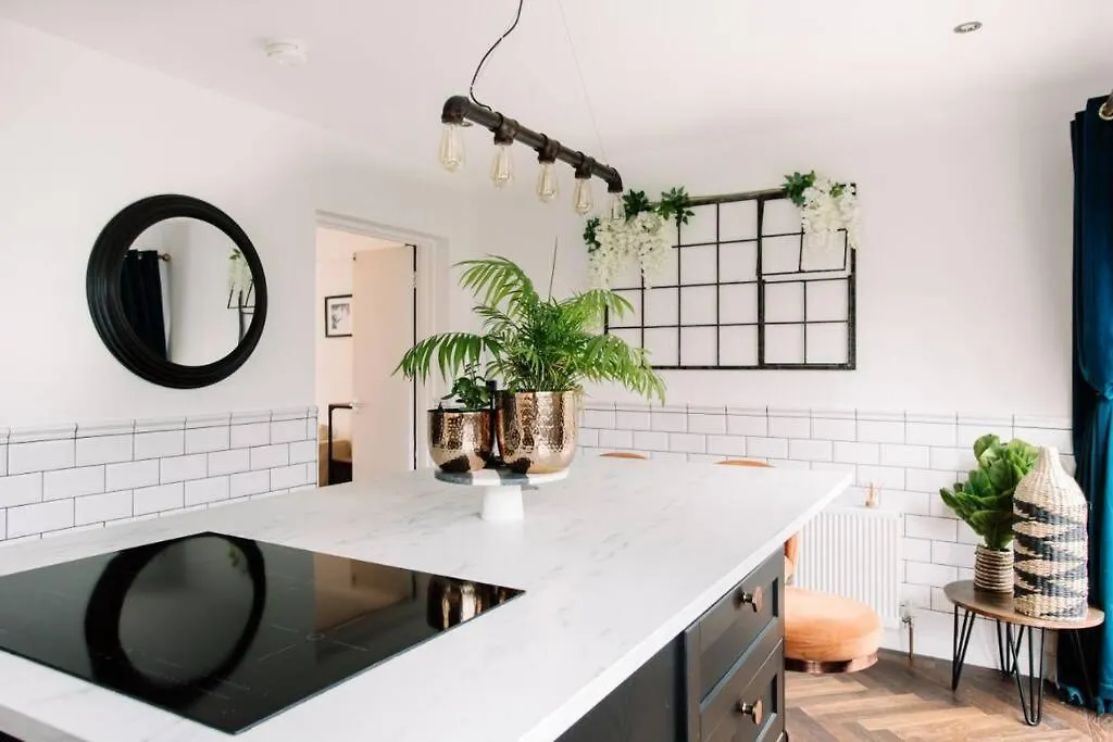 Modern & Stylish Home In The Heart Of 贝尔法斯特 度假居